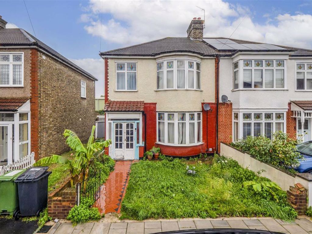 3 bed property for sale in Holme Lacey Road, London SE12 Zoopla