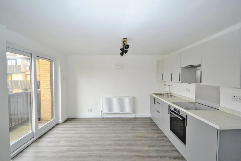 1 bed flat to rent in Woodley Headland, Peartree Bridge, Milton Keynes