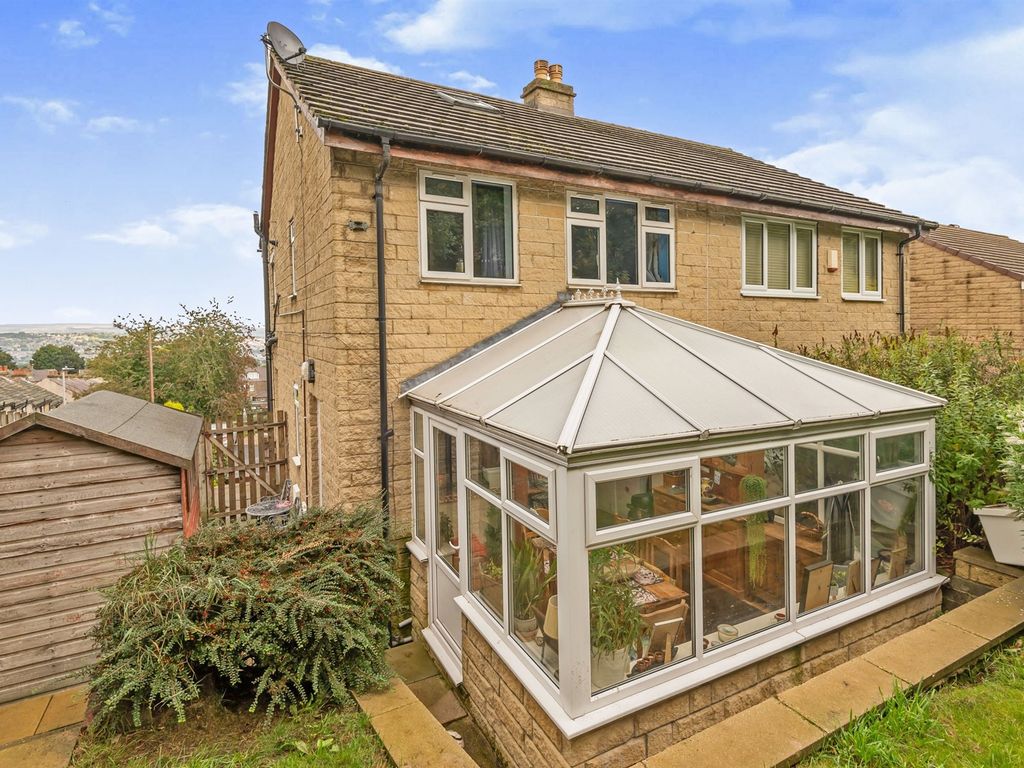 Poplar Avenue, Bradford BD7  