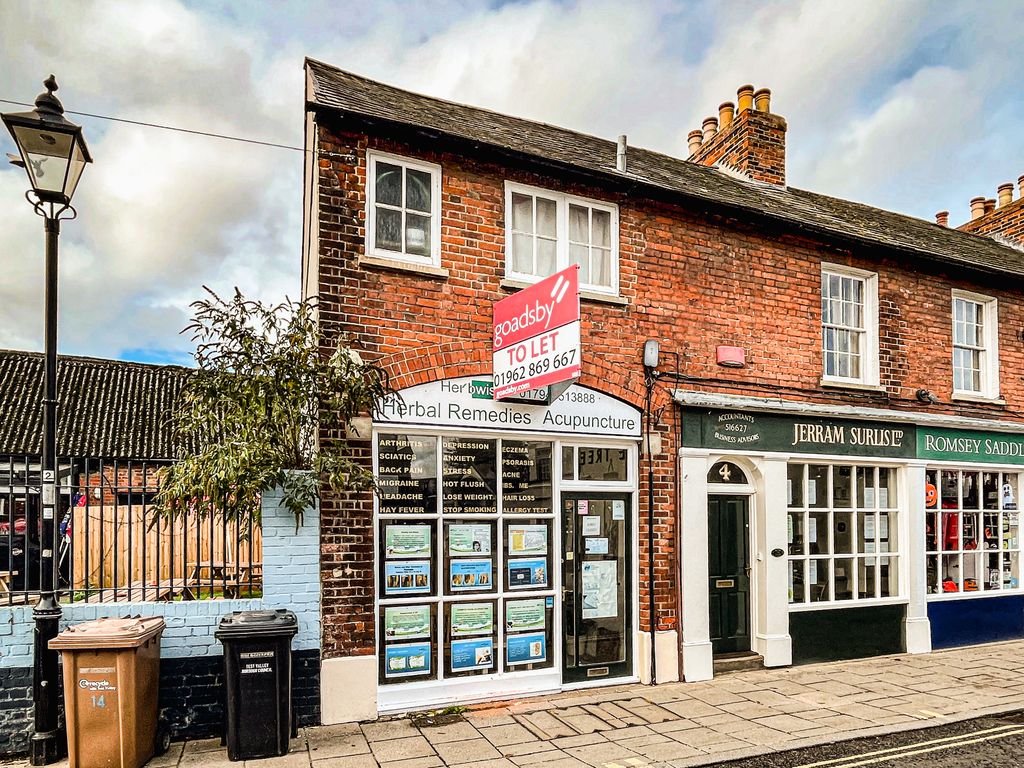 Retail premises to let in 2 Latimer Street, Romsey SO51 Zoopla