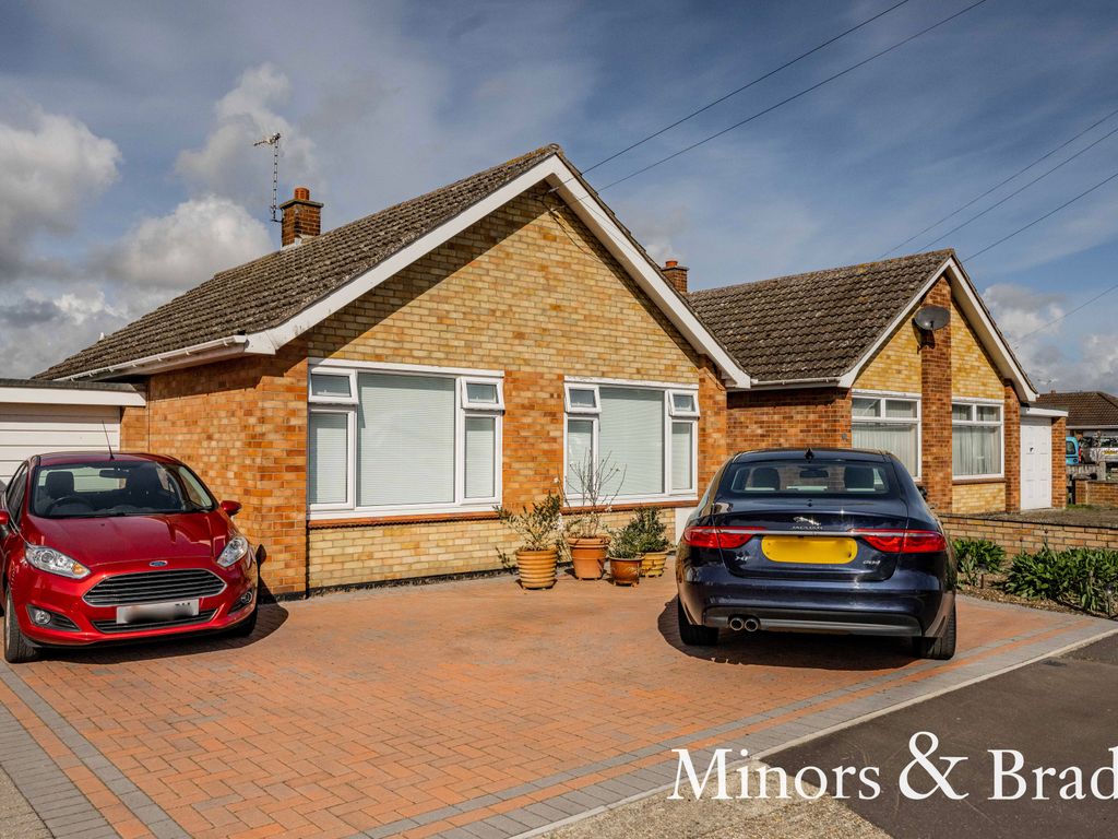 2 bed detached bungalow for sale in Westerley Close, CaisterOnSea
