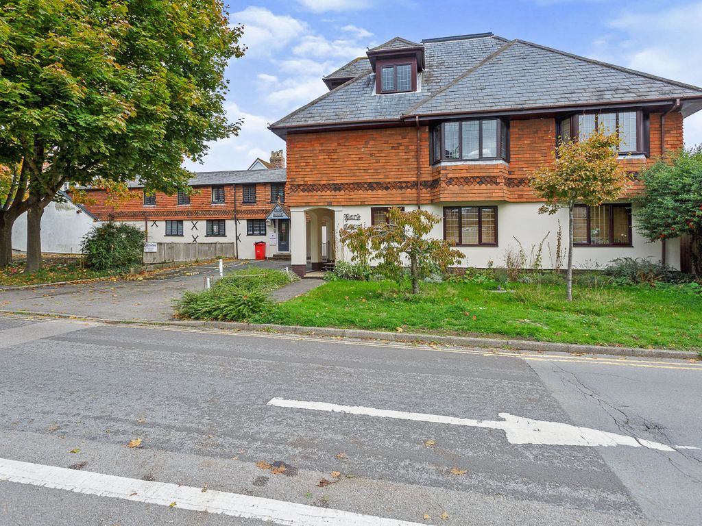 2 bed flat for sale in Park Road, Petersfield GU32 Zoopla
