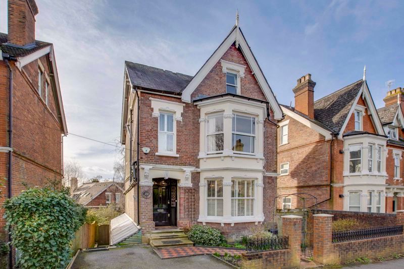 4 bed detached house for sale in Priory Avenue, High HP13, £