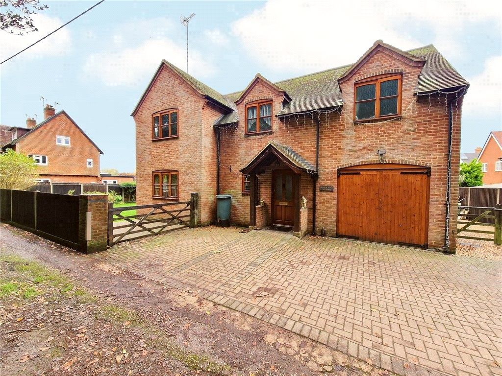 River Row, Farnham, Surrey GU9  