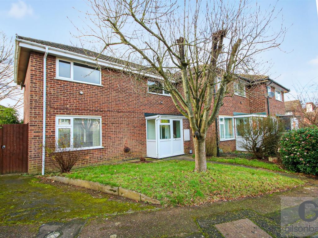 3 bed end terrace house for sale in Walcot Close, Norwich NR5, £200,000