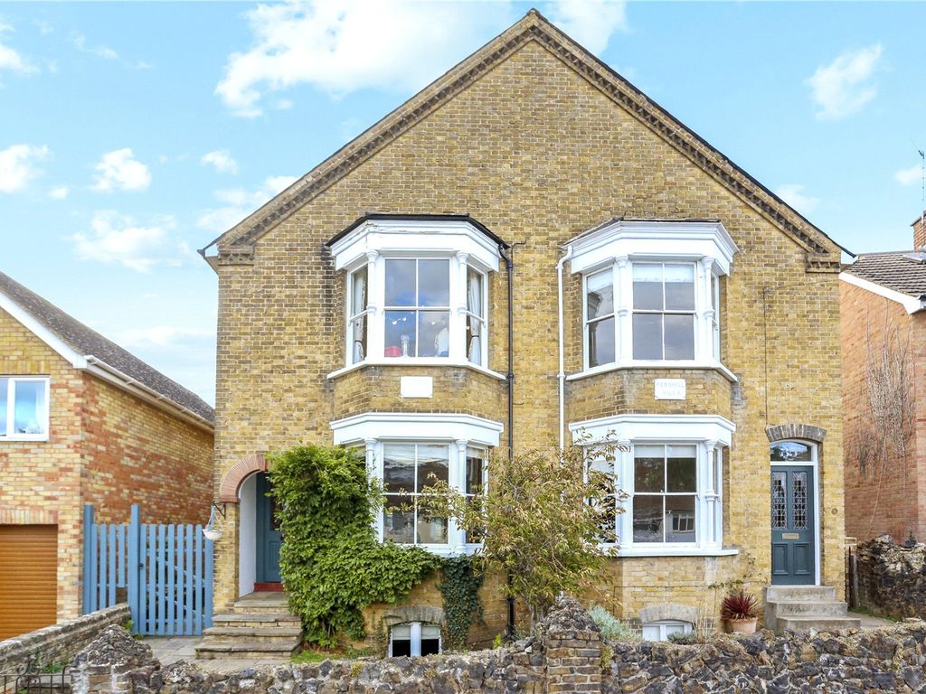 3 bed semidetached house for sale in Milton Road, Ware SG12, £675,000