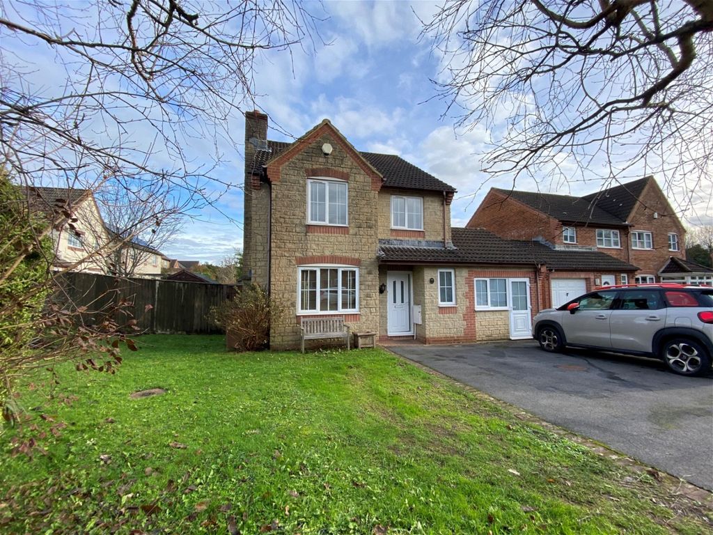 4 bed detached house for sale in Lydford Close, Ivybridge PL21, £