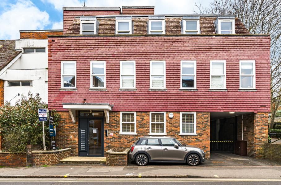 1 bed flat to rent in Chertsey Street, Guildford GU1, £1,350 pcm Zoopla