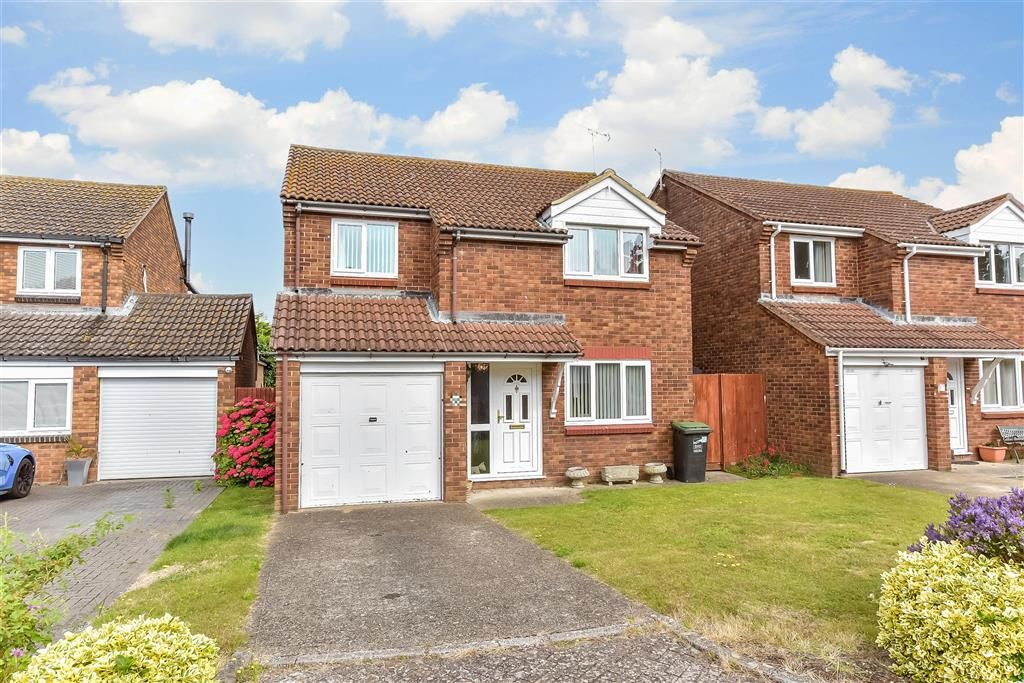 4 bed detached house for sale in Hunting Gate, Birchington, Kent CT7, £