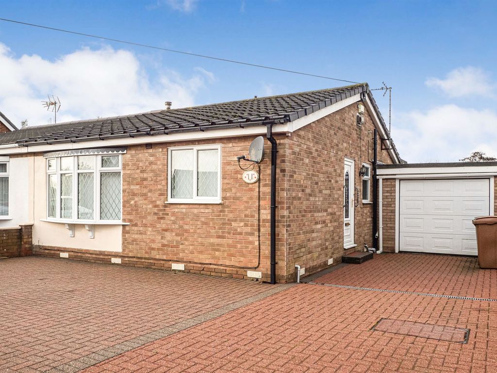 2 bed semidetached bungalow for sale in Adeliza Garth, Hedon, Hull