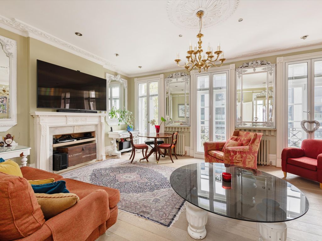 5 bed end terrace house for sale in Clapham Road, London SW9, £