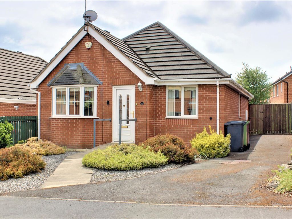 3 bed detached bungalow for sale in Linden Road, Creswell, Worksop S80