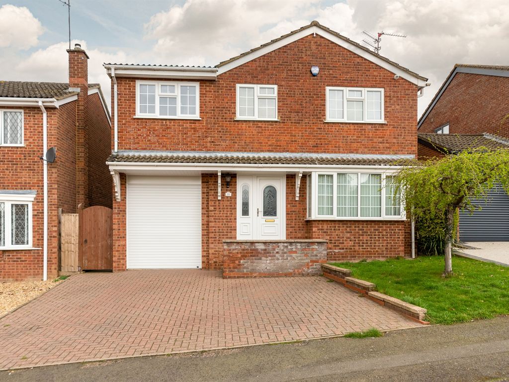 4 bed detached house for sale in Connolly Drive, Rothwell, Kettering