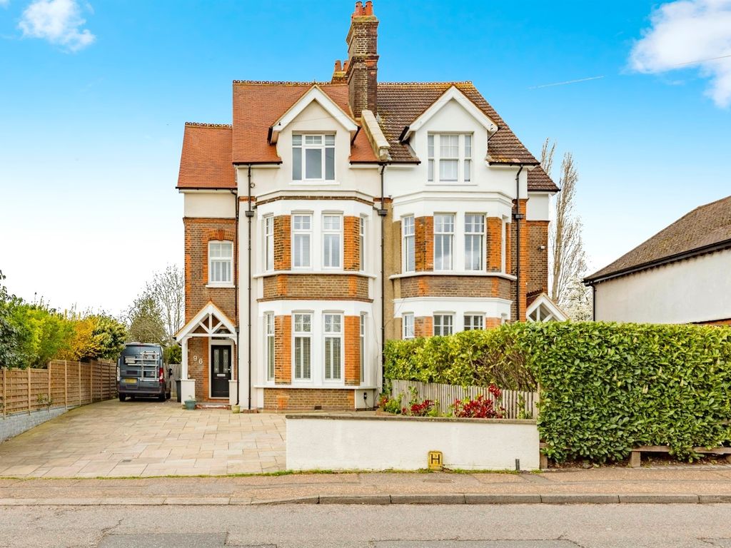 4 bed semidetached house for sale in Aldenham Road, Bushey WD23, £