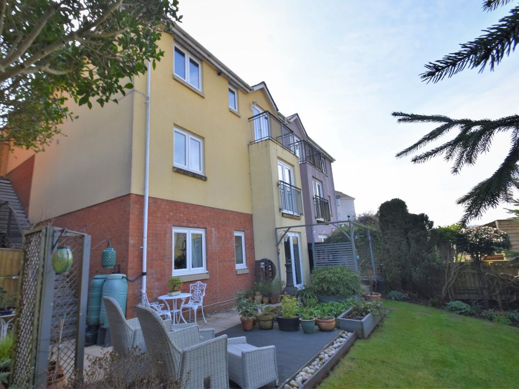 4 bed semidetached house for sale in Oakfields, Tiverton, Devon EX16