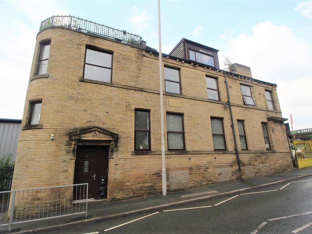 2 bed flat to rent in Leeds Road, Shipley BD18 Zoopla