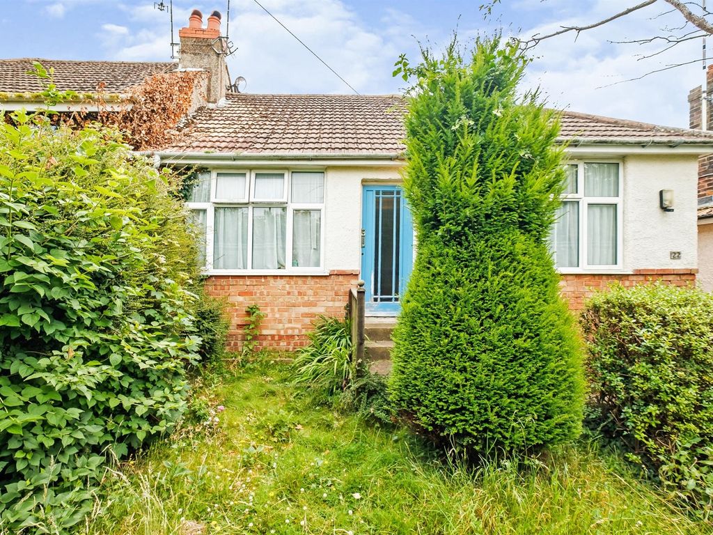 2 bed semidetached bungalow for sale in Hillside Road, Sompting, Lancing BN15 Zoopla