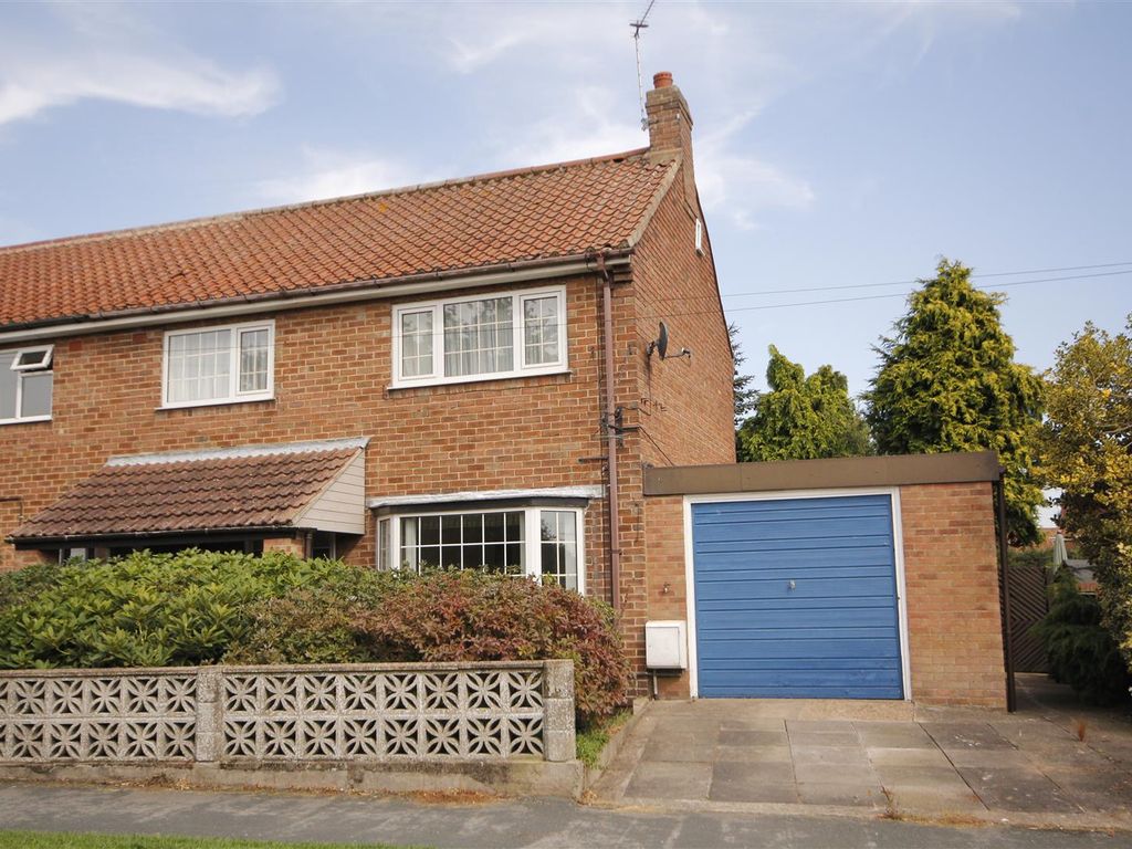3 bed semidetached house for sale in Church Lane, Dunnington, York