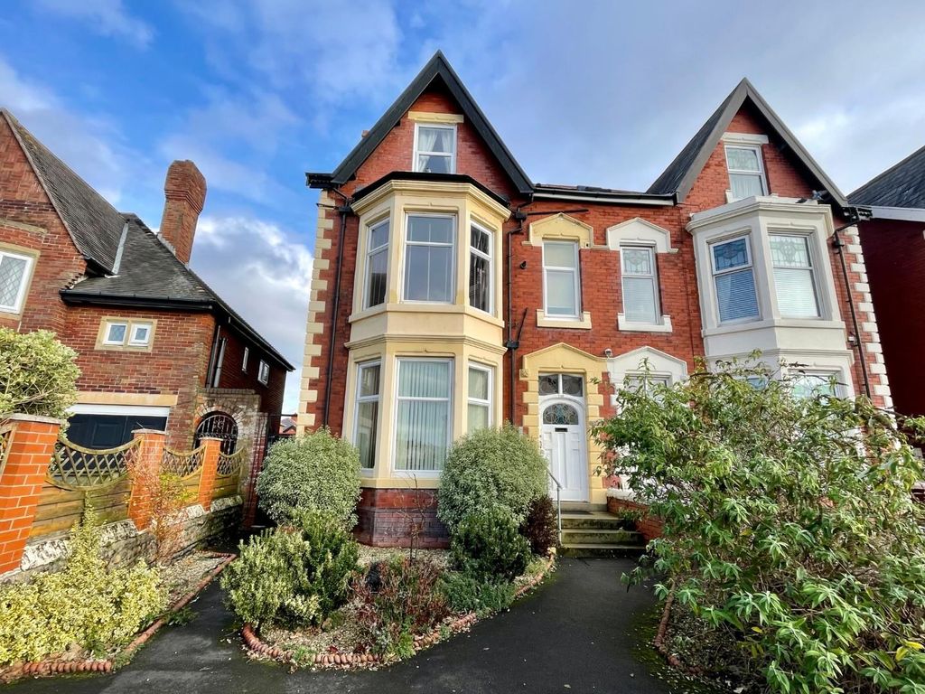 2 bed flat for sale in Lytham Road, Blackpool FY4 Zoopla