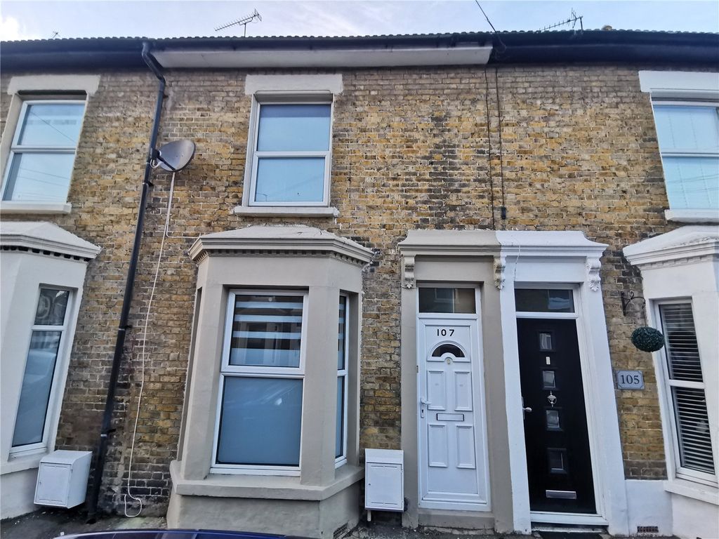 2 bed terraced house to rent in Invicta Road, Sheerness, Kent ME12 Zoopla