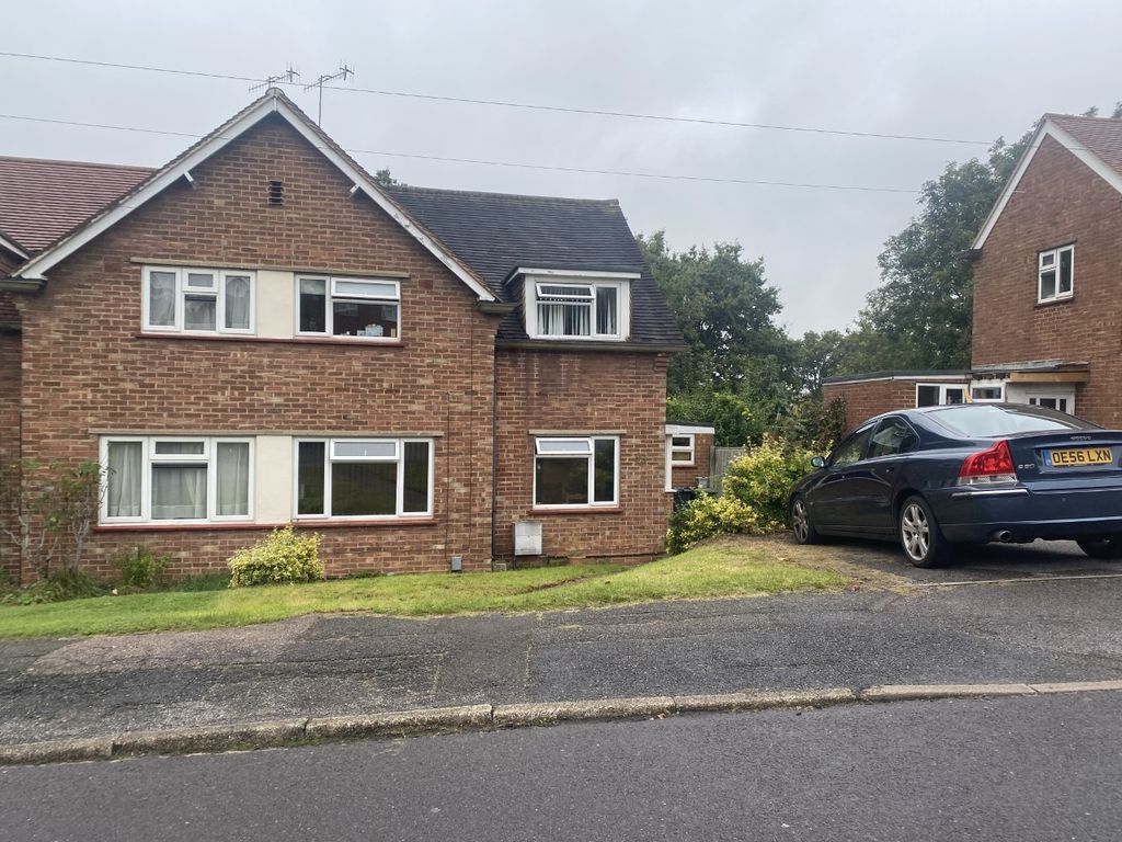 2 bed terraced house to rent in Bushy Hill Drive, Guildford GU1 Zoopla