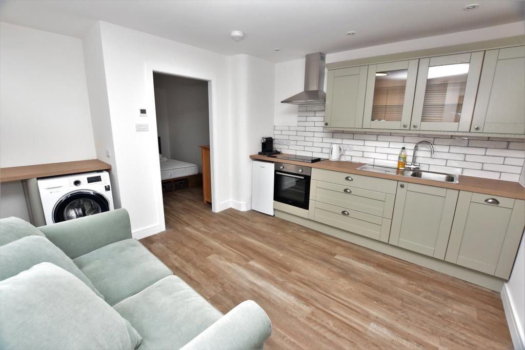 1 bed flat to rent in Foxholes Hill, Exmouth, Devon EX8 Zoopla