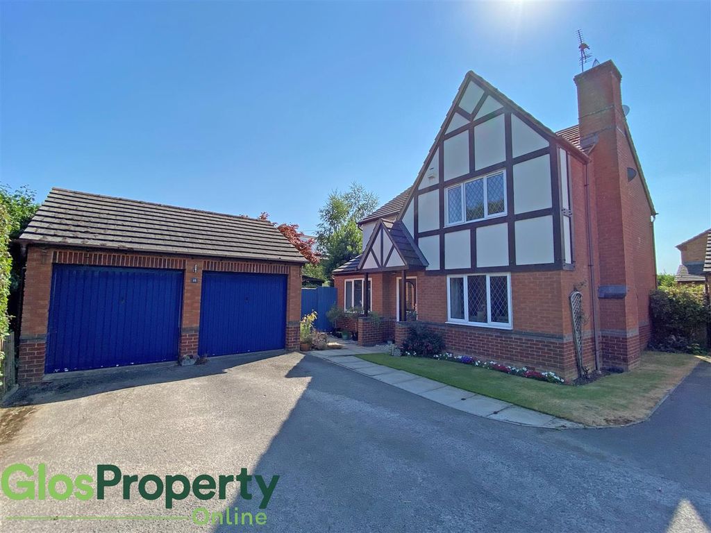 4 bed detached house for sale in Nene Close, Quedgeley, Gloucester GL2