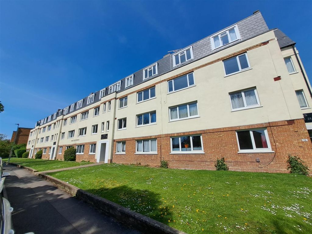 2 bed flat for sale in Magdala Road, Cosham, Portsmouth PO6 Zoopla