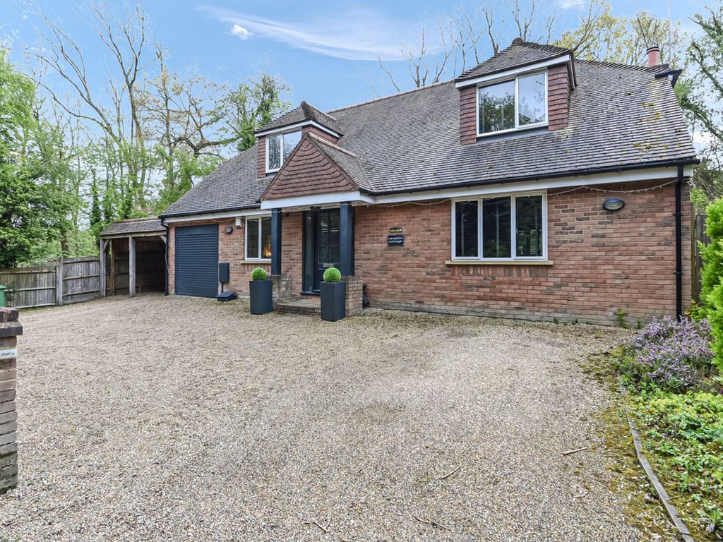 4 bed detached house for sale in Meadow Lane, Culverstone, Meopham