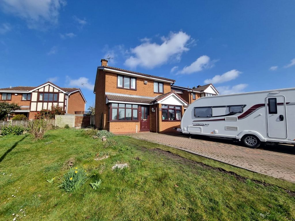 3 bed detached house for sale in Gairloch Road, Willenhall, West