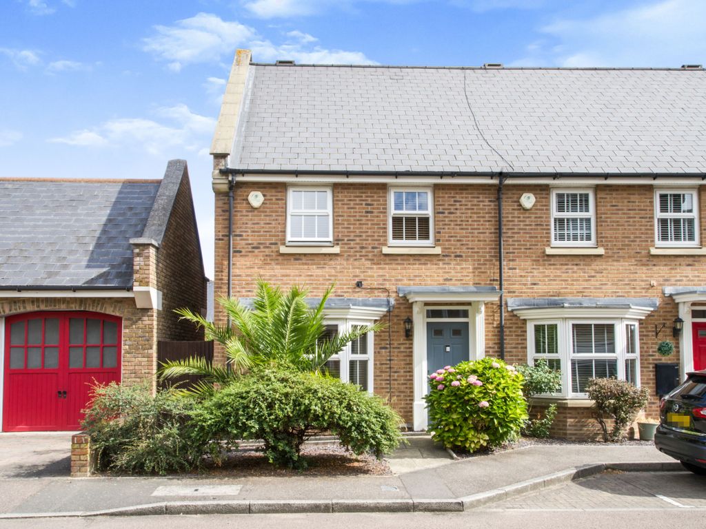 3 bed end terrace house for sale in Empire Walk, Greenhithe DA9 Zoopla