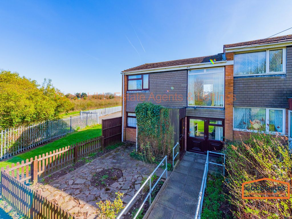 3 bed end terrace house for sale in Castle Close, Brownhills WS8 Zoopla