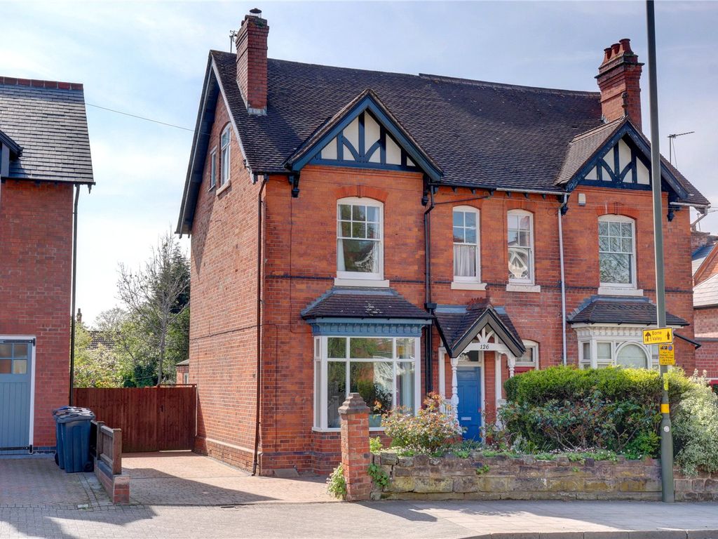 4 bed semidetached house for sale in Linden Road, Bournville
