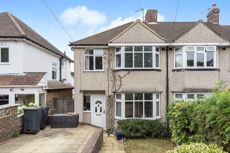 3 bed property for sale in St. Andrews Road, Coulsdon CR5 Zoopla