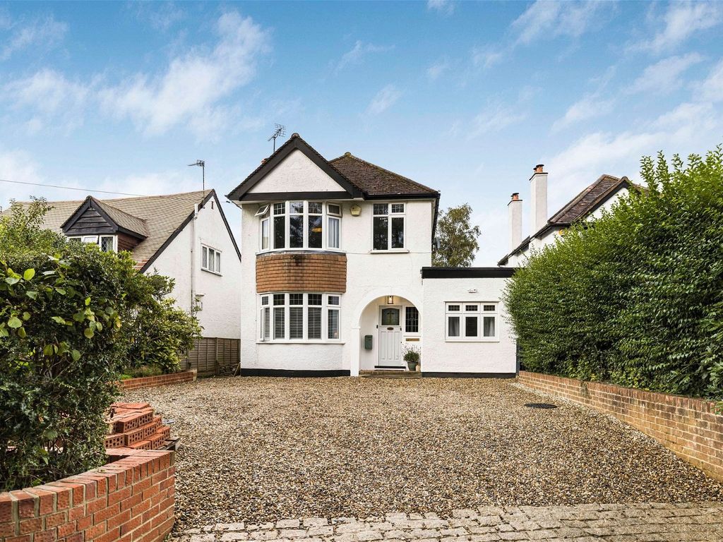 4 bed detached house for sale in Doctors Lane, Chaldon, Caterham CR3, £