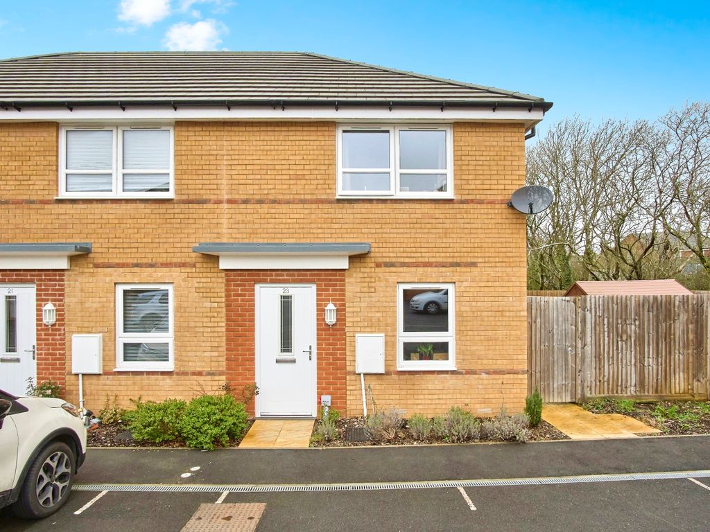 2 bed end terrace house for sale in Wintergreen Gardens, Newport, Isle