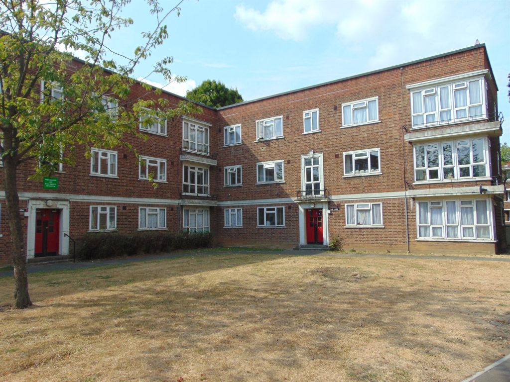 2 bed flat for sale in Longbridge Road, Barking IG11 Zoopla