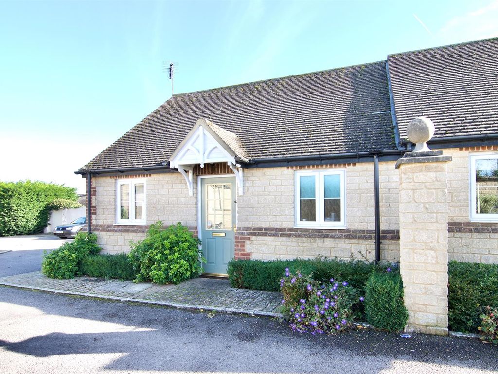 1 bed semidetached bungalow for sale in Jubilee Lane, MiltonUnderWychwood, Chipping Norton