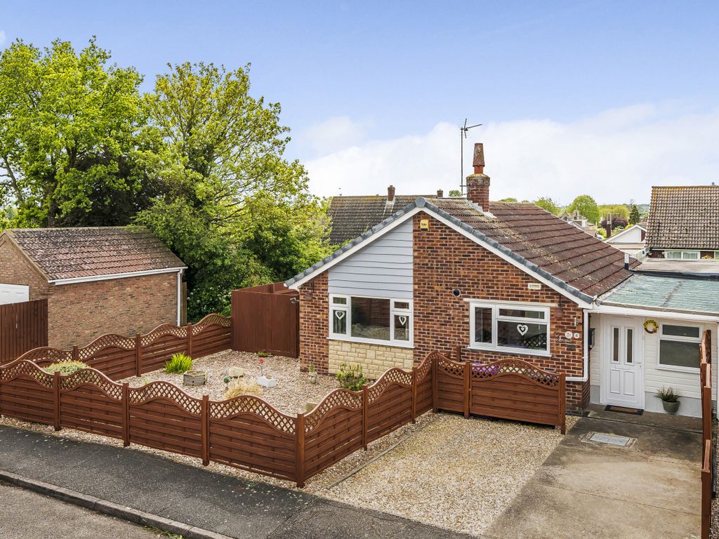 2 bed bungalow for sale in Selvayns Drive, Cranwell Village NG34 Zoopla