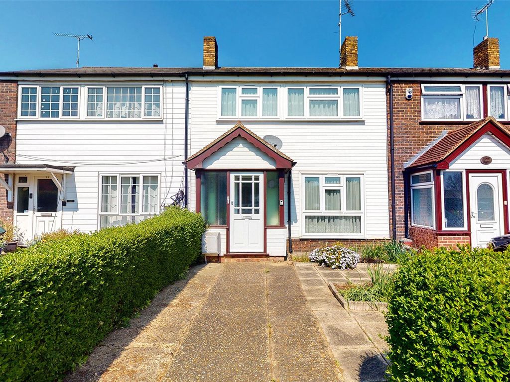 3 bed terraced house for sale in Great Mistley, Basildon SS16 Zoopla