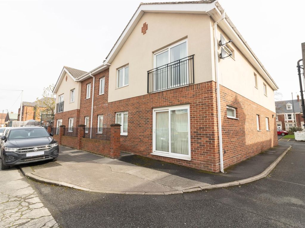 2 bed flat to rent in Wilson Street, Wallsend NE28, £725 pcm Zoopla