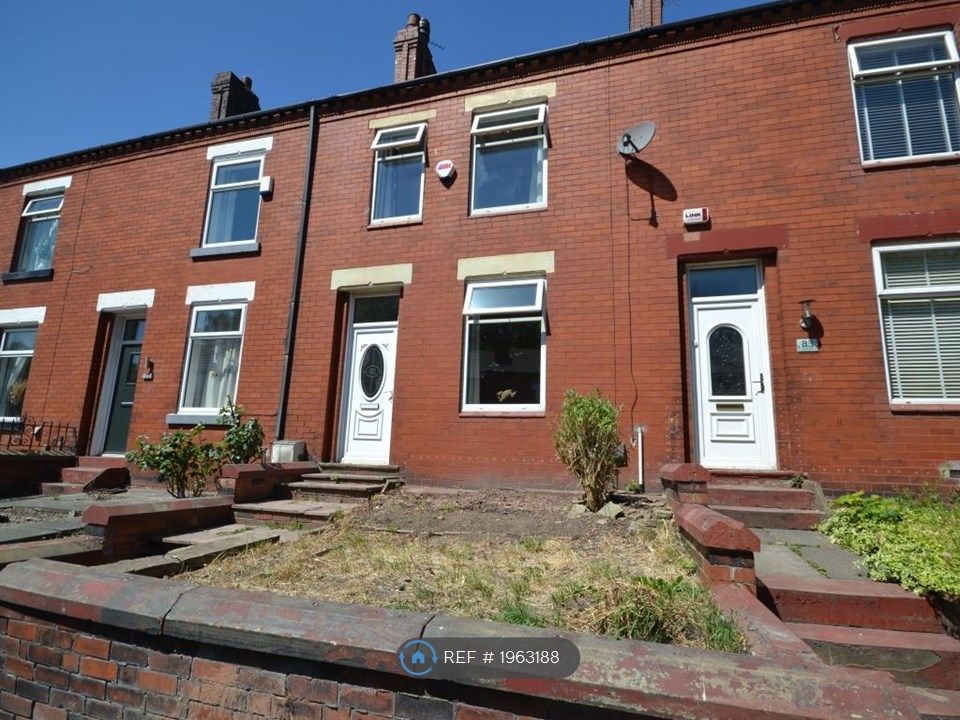 2 bed terraced house to rent in Shakerley Road, Tyldesley, Manchester