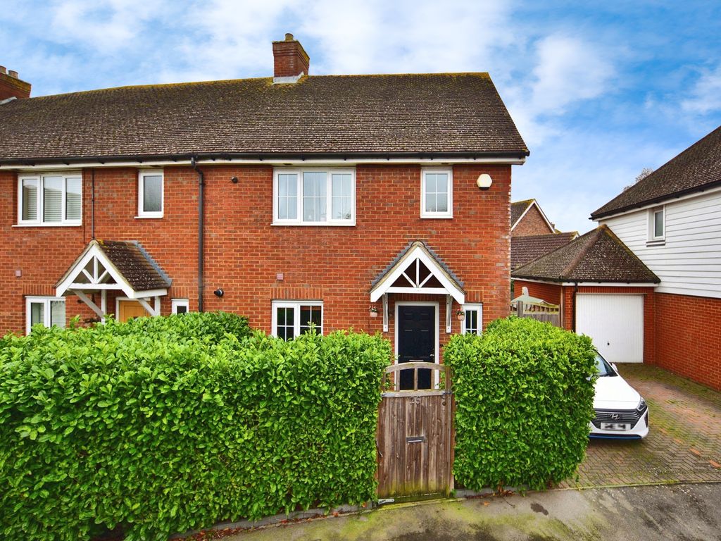 3 bed semidetached house for sale in Mulberry Way, Sittingbourne ME10