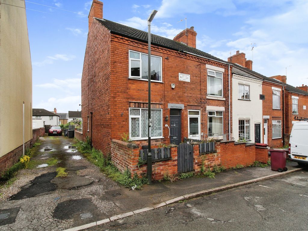 2 bed semidetached house for sale in Coronation Street, Whitwell