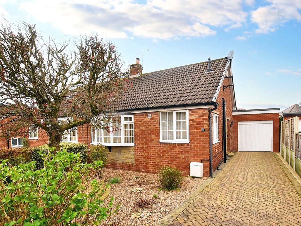 3 bed bungalow for sale in Church Crescent, Yeadon, Leeds, West
