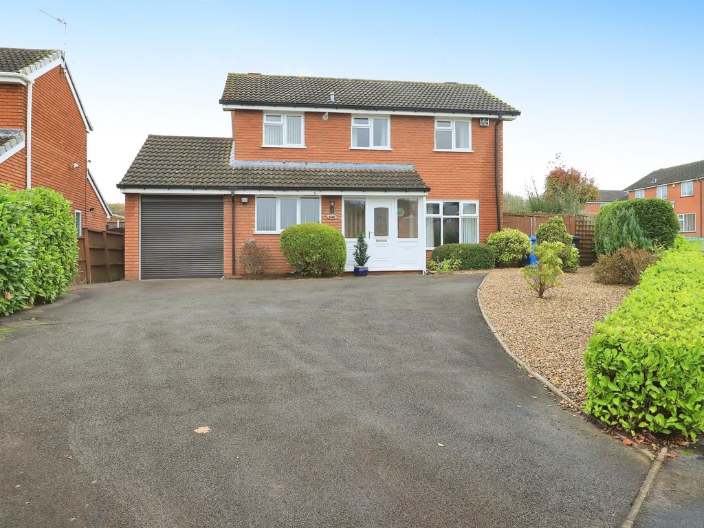3 bed detached house for sale in Roundway Down, Perton Wolverhampton