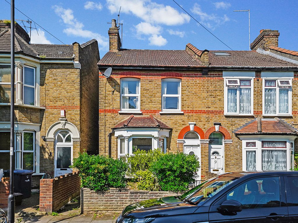 2 bed end terrace house for sale in Titchfield Road, Enfield EN3, £
