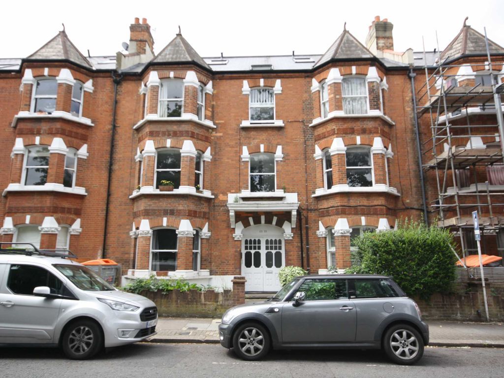 2 bed flat to rent in Elmfield Road, London SW17, £2,600 pcm Zoopla