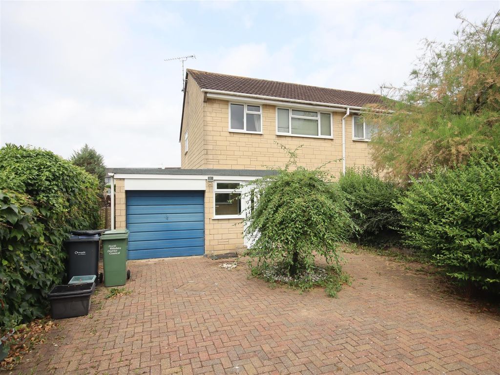 3 bed semidetached house for sale in Coniston Road, Chippenham SN14 Zoopla