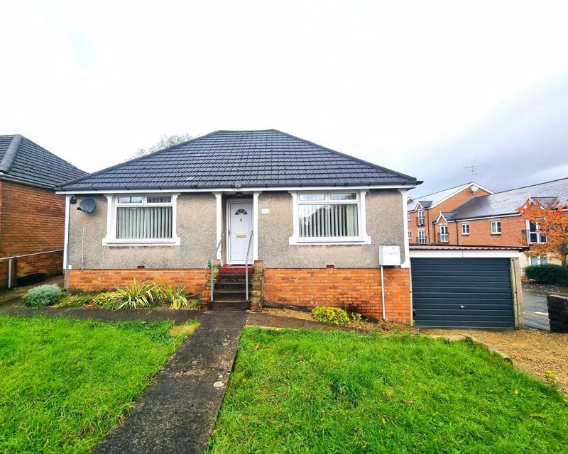 2 bed detached bungalow to rent in East View, Caerphilly CF83, £850 pcm